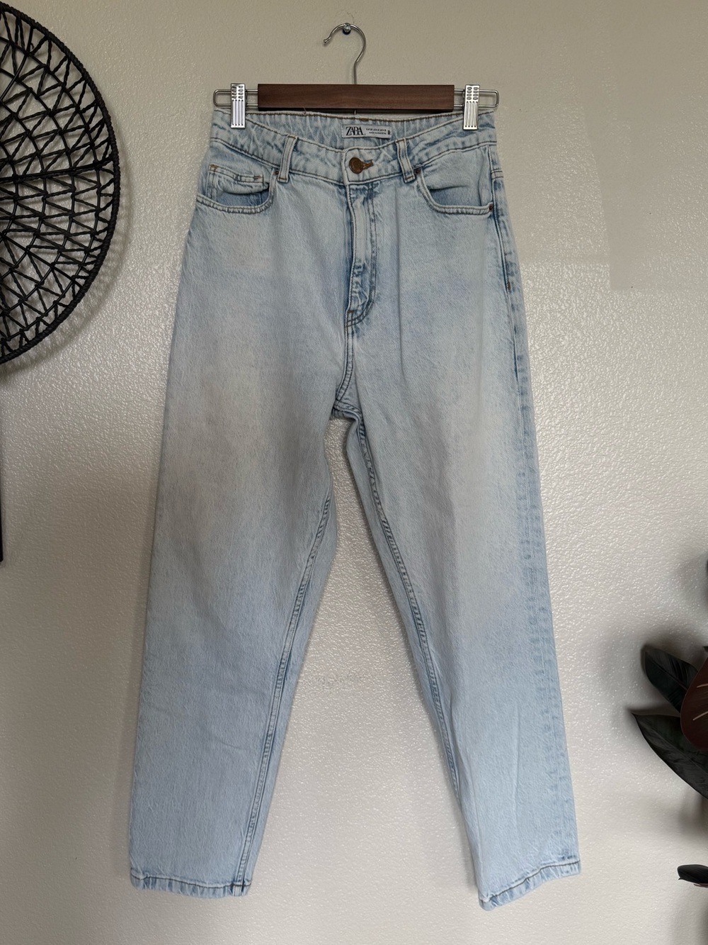 Zara High-Rise Light Blue Mom Jeans